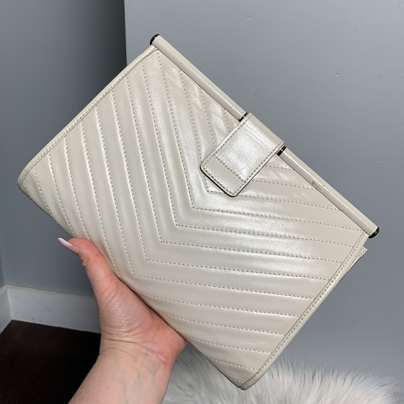 Authentic YSL white leather large clutch e dustbag - Picture 8 of 17